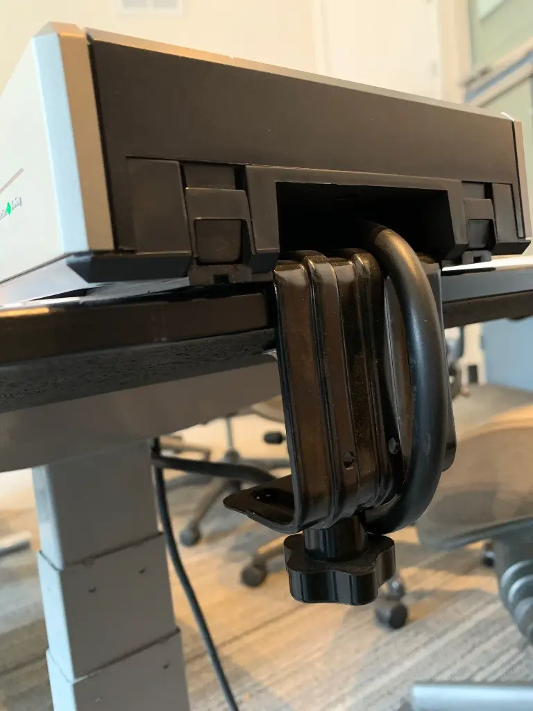 LEGRAND DESKTOP POWER 3.webp