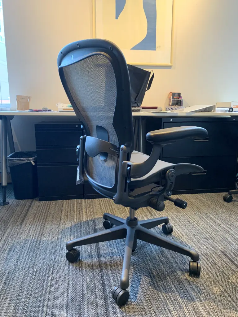 Aeron Remastered (5).webp