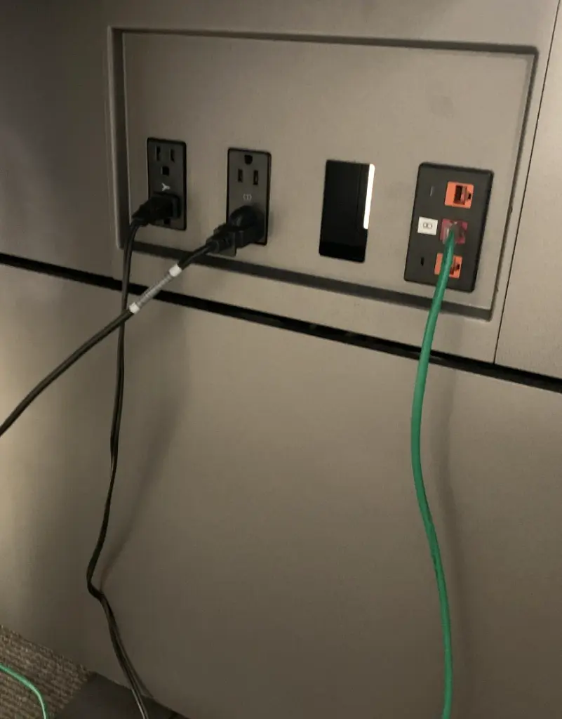 Workstations (2).webp