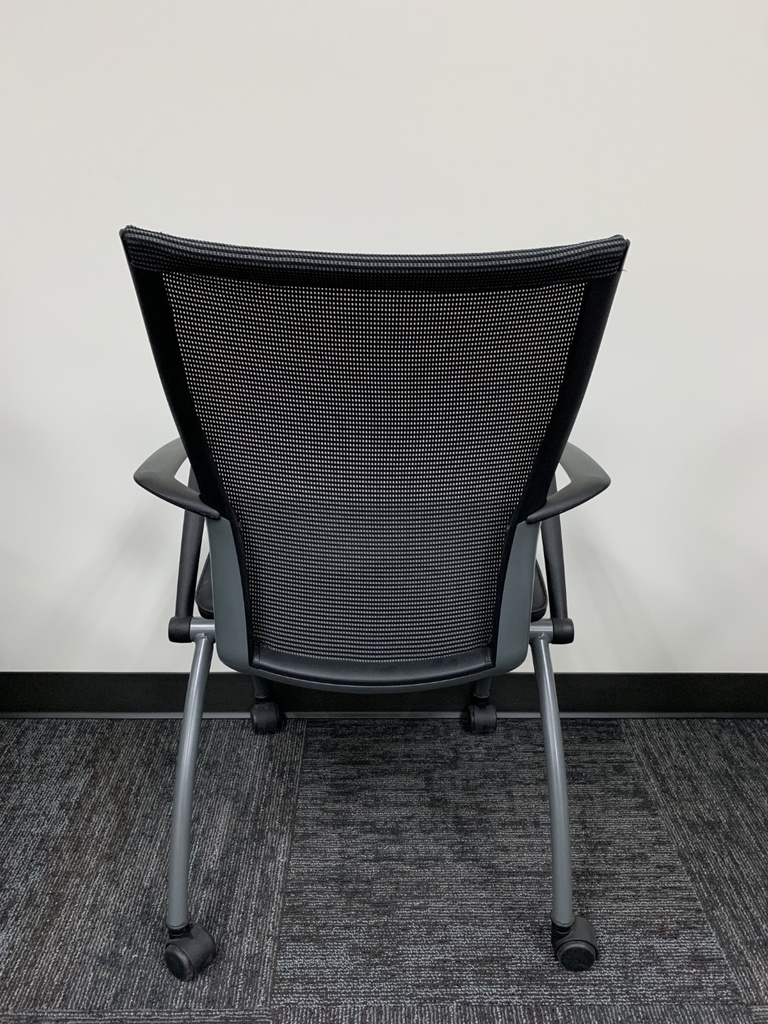 Pre-Owned Haworth X99 Nesting Chair