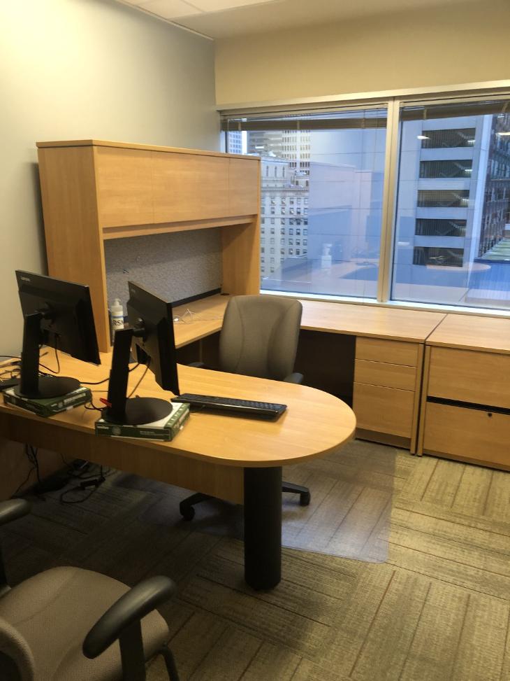 Pre-Owned Desk Sets