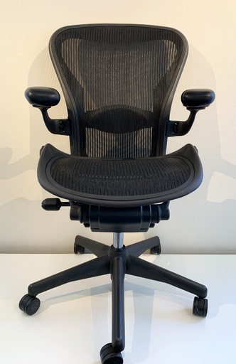 Pre-Owned Aeron Chair w/ Lumbar & Adjustable Arms Size B