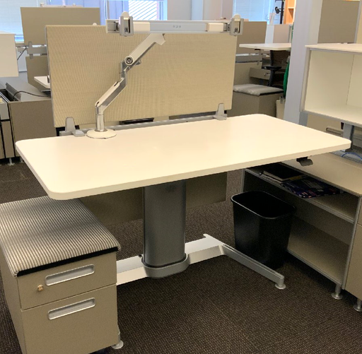 Pre-Owned Steelcase Airtouch Height Adjustable Desk With Screen, Desktop Power and Monitor Arm